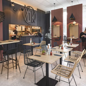 Table à manger haute professionnelle en chêne et métal noir L175