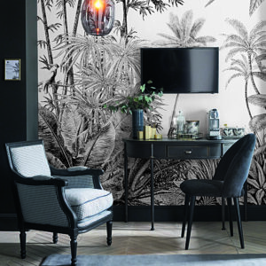 Fauteuil Éclectique avec Mobilier