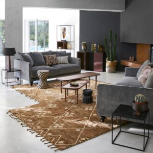 Mobilier de salon - Canapé gris et accessoires éclectiques