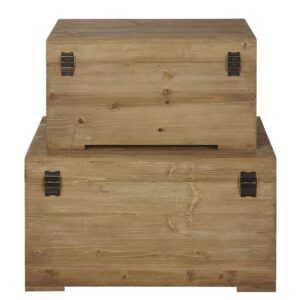 Coffre de rangement en bois clair